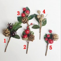クリスマスの松葉と果物の枝、プラスチックのドライフラワー、グリーティング カード アクセサリー 、ハンドバッグ ボックス、DIY 手作りクリスマス カード アクセサリー