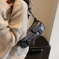 ハイエンドのレトロなフレンチニッチバッグ女性のための 2023 新しいクロスボディバッグシングルショルダー脇の下バゲットバッグ