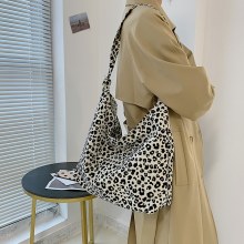 ヒョウのクロスボディバッグ、スタイリッシュなワンショルダーのキャンバスバッグ、女子学生向けの多用途な手作り布バッグ