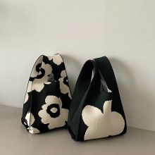 新しいレディースバッグハンドバッグニットバッグバケットバッグ日本語と韓国語バージョンハンドトートバッグランチバッグブラックフラワーカジュアル