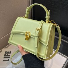 女性のための高級質感の小さなバッグ 2023 春の新作人気の人気の多用途クロスボディバッグ西洋スタイルのポータブル小さなスクエアバッグ
