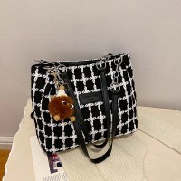 大容量のファッショナブルな韓国の通勤バッグの女性のトートバッグ新しい多用途のインショルダー脇バッグ