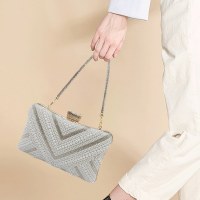 ファッションパールレディースバッグ小さな新しいスタイルの女性のクロスボディバッグディナーハンドバッグ女性の宴会バッグチェーン