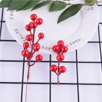 クリスマスアクセサリークリスマス小さな赤い果実の束模擬花つる装飾クリスマスツリーガーランドアクセサリー 7 ヘッド 14 ヘッド