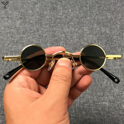 男性と 女性 用のラウンドレトロサングラス、ミニスモールラウンドフレームテーブルミラー、裏切り者メガネ、ヒップホップサングラス