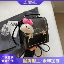 レトロな女性のバッグ 2024 新しいファッション多機能バックパックカジュアルショルダークロスボディバッグ