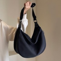 防水オックスフォード布大容量団子バッグクロスボディバッグ女性のニッチな新しい多用途カジュアル スポーツ スタイルショルダーバッグトレンディ