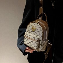 女性のためのバッグ 2024 新ファッションキャンバス刺繍バックパック多用途西洋スタイルの女性のバックパックカジュアルトラベルバッグスクールバッグ