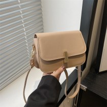 レトロ通勤テクスチャード ロック バックルシングルショルダークロスボディバッグ女性のための 2024 春の新多用途イン気質小さな正方形のバッグ