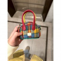 秋と冬の女性のためのバッグ 2024 新しいレトロミニヘッドフォンバッグかわいい小銭入れ学生通勤ショルダークロスボディバッグ