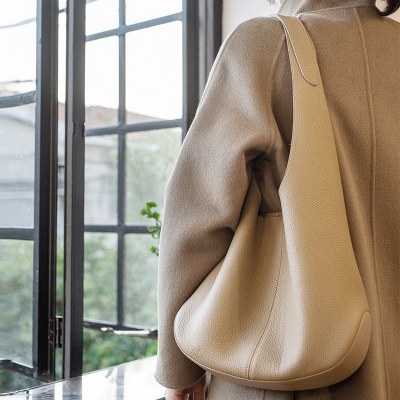 女性のためのバッグ新しいスタイル本革ファッションバケットバッグシンプルな大容量トートバッグハイエンド脇ショルダーバッグ レディース バッグ