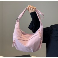 化粧品バッグ女性の新しい大容量ジッパークロスボディバッグハイエンドショルダー脇の下バッグニッチ文学小さなバッグ