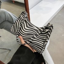 新しいトレンディでファッショナブルな レディース バッグ、雰囲気のあるショルダーバッグ、牛柄の脇の下バッグ、外国風のヒョウ柄ハンドバッグ