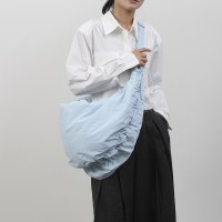 2024 新韓国スタイル軽量トレンディクロスボディバッグ女性のカジュアル布バッグシンプルなファッションショルダーバッグ通勤餃子バッグ