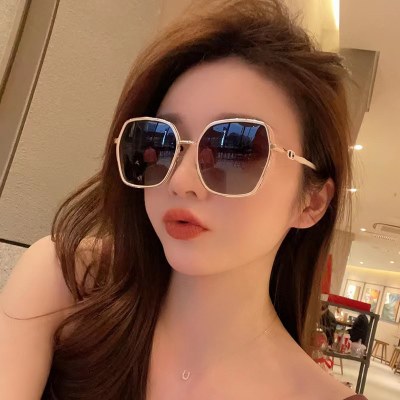 ストリート写真偏光サングラス 女性 のファッショントレンドスターライトフラッシュサンシェードメガネ屋外旅行サングラス