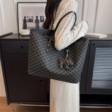 秋の新しいハイエンド、スタイリッシュで多用途な女性用ハンドバッグ 2023 トレンドショルダーバッグ大容量トートバッグ