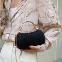 新しい女性のバッグ 2024 ヨーロッパとアメリカのレトロな質感ハンドヘルドボックスイブニングバッグニッチチェーンショルダークロスボディバッグ