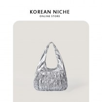 2024 夏の新韓国スタイルニッチデザイン無地プリーツハンドバッグファッション多用途な質感ソフト脇の下バッグ