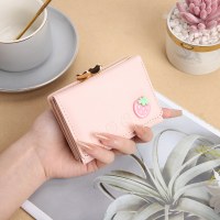 新しいかわいい折りたたみ女性のショート韓国財布ストロベリー PU ミニクリップクリエイティブ小銭入れ