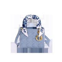 パテントレザーバッグ 2024 新しいプリンセスダイアナバッグファッショナブルで多用途なクロスボディバッグ女性のための春と夏の魅力的なハンドバッグショルダーバッグ