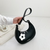 人気のテクスチャードスモールバッグ 2024 夏の新作レディースバッグコントラストカラーシングルショルダー脇の下バッグファッショナブルなハーフムーン