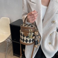 多用途の小さなバッグ 2023 新しいファッションニッチレトロポータブルバケツ宝小さなフレグランススタイルクロスボディ宝
