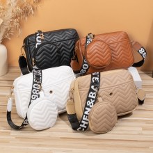 女性のショルダーバッグ新しいスタイルの女の子韓国クロスボディ化粧品バッグ V パターンファッション刺繍ワンショルダークロスボディバッグ義母