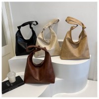 ヨーロッパとアメリカのファッション高品質レトロバッグレディースバッグ 2023 冬の新ニッチデザイン pu シングルショルダー脇の下バッグ