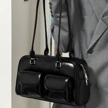 韓国の女性のバッグ 2024 新レトロカレッジスタイル大容量カジュアル大学生クラスの通勤バッグショルダーポータブル