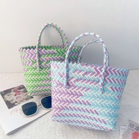 手織りの野菜かごバッグ、新しいコントラストカラーの夏の女性用バッグ、買い物かごのお土産、ビーチでの休暇用バッグ