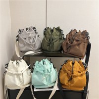 新しい韓国スタイルのファッショナブルなナイロン巾着バケットバッグ、多用途のポータブルショルダークロスボディバッグ、デイリーカジュアル通勤バッグ