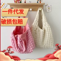 脇の下バッグ、スタイリッシュなクラウドプリーツバブルレディースバッグ、秋のキャンバスシンプルカジュアルポータ​​ブルベストバッグ