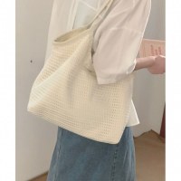 2024 織バッグ女性の新しいトレンディな韓国のトートバッグ多用途学生クラスの大容量バッグインスタイル
