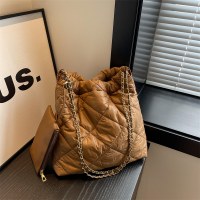 ソフトレザー大容量のファッショナブルなショルダーバッグ女性のための夏のレトロな通勤テクスチャ脇バッグ西洋スタイルのカジュアルバッグ