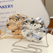 新しいフラワーバッグ、ミラー電気メッキクラフトバッグ、フレッシュでスイートなショルダーバッグ、美しい女の子のディスコクロスボディバッグ