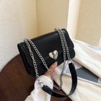 レディースバッグチェーンショルダーバッグ冬の愛小さなバッグ女性のカジュアルファッション脇の下小さな正方形バッグ卸売