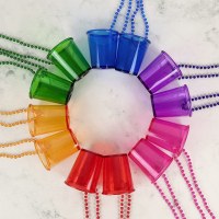 6 色 12 ビーズネックレスプラスチックショットグラス独身グループ誕生日結婚式新郎花嫁パーティー用品