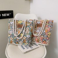 ファッショナブルでシンプルなキャンバスバッグ女性のためのオフィスワーカーランチボックスバッグ 2024 新しい通勤ショルダーバッグポータブルお出かけママバッグ