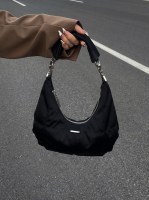レトロなオックスフォード布黒脇の下バッグニッチデザイン晴れた日ダーククラウドバッグカジュアルファッション三日月ショルダーハンドバッグ