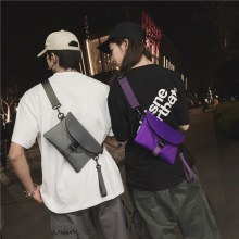 男性用クロスボディバッグ、女性用トレンドブランドの超人気チェストバッグ、ストリートトレンドの万能ショルダーバッグ、日本のカジュアルな小型バッグ