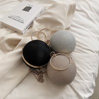 バッグの女性のクロスボディバッグ気質ニッチラウンドバッグハンドバッグ 2024 新しいニッチ女性のバッグディナーフラッシュダイヤモンドバッグ