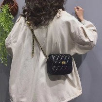 バッグ 2024 新しいトレンディな小さな香りのよいスタイルの チェーン バッグ携帯電話バッグファッショナブルで多用途なニッチクロスボディバッグショルダーバッグ小さなバッグ