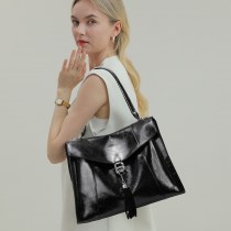 バッグ 2024 新しいトートバッグファッショントレンドショルダーバッグ 大容量 ポータブルハンドバッグ女性