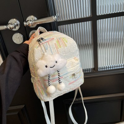 優しい雰囲気の 女の子 リュック、かわいいランドセル、ミニバッグ、女子大生の春のお出かけリュック