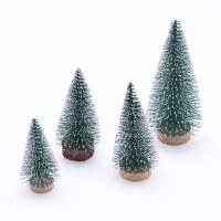 クリスマスの小さなクリスマスツリー、雪に覆われたミニ松葉ツリー、デスクトップウィンドウオーナメント、模擬樹皮ベースのクリスマスツリー