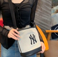 韓国 MLB バケットバッグ 2024 ニュークラシックキャンバス大容量ショルダーバッグニューヨーク通勤多用途クロスボディバッグ