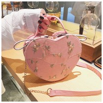 レディースバッグ新しいファッションショルダーバッグ女性の韓国スタイルレースハートクロスボディバッグ女性のバッグスモールバッグ