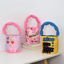 ハンドバッグ、綿入りショルダーストラップ、バケットバッグ、女性用ニッチ、ハイエンド、かわいい漫画の子供用ギフトハンドバッグ