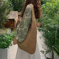 女性のクラシックストローサマービーチショルダーバッグかぎ針編みトートバッグハンドバッグかぎ針編みショルダーストラップハンドニットバッグ