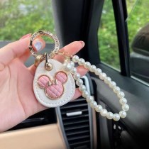 漫画の車のキーホルダーペンダント車のビーズチェーンレザーケースペンダントバッグユニバーサルアクセスコントロールカードホルダーウォータードロップ型エレベーターカード